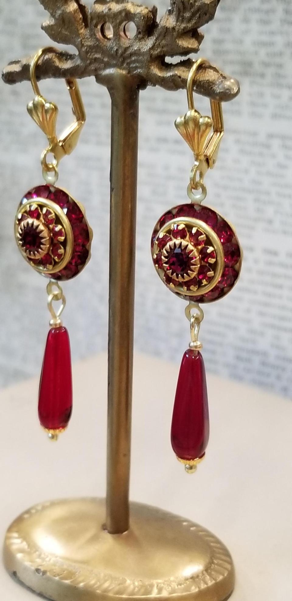 Renaissance Ruby Crystal Earrings - Image 2