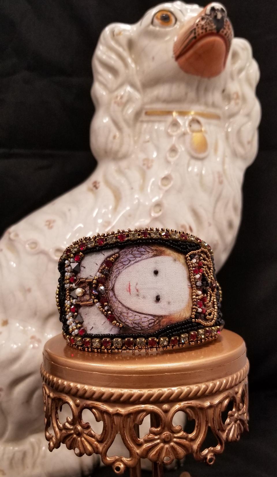 Queen Elizabeth I Bead Embroidered Cuff Bracelet - Image 3