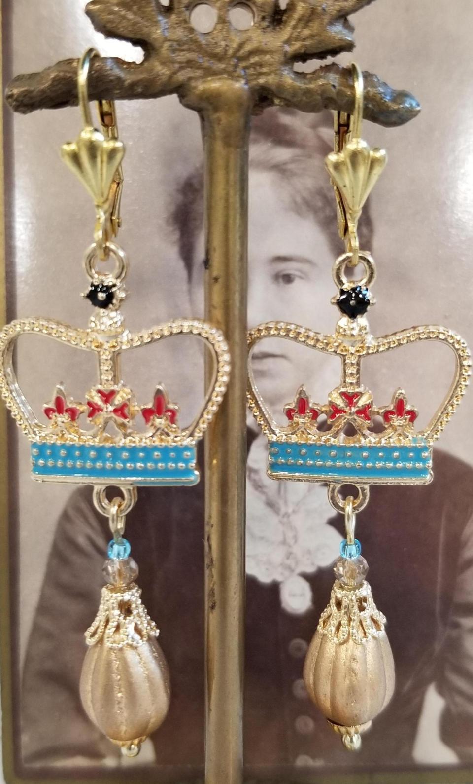 Royal Crown Earrings - Image 2
