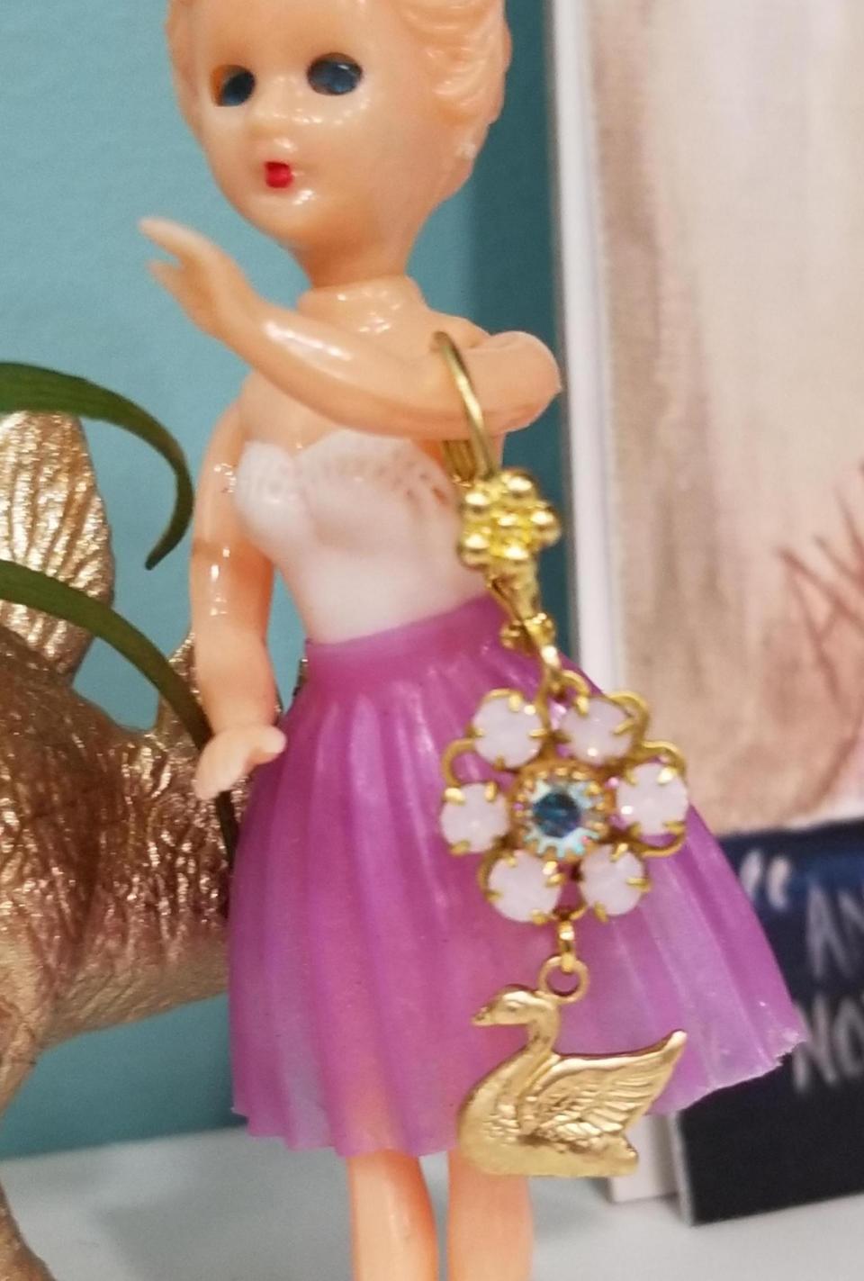 Pink Swan Earrings - Image 6