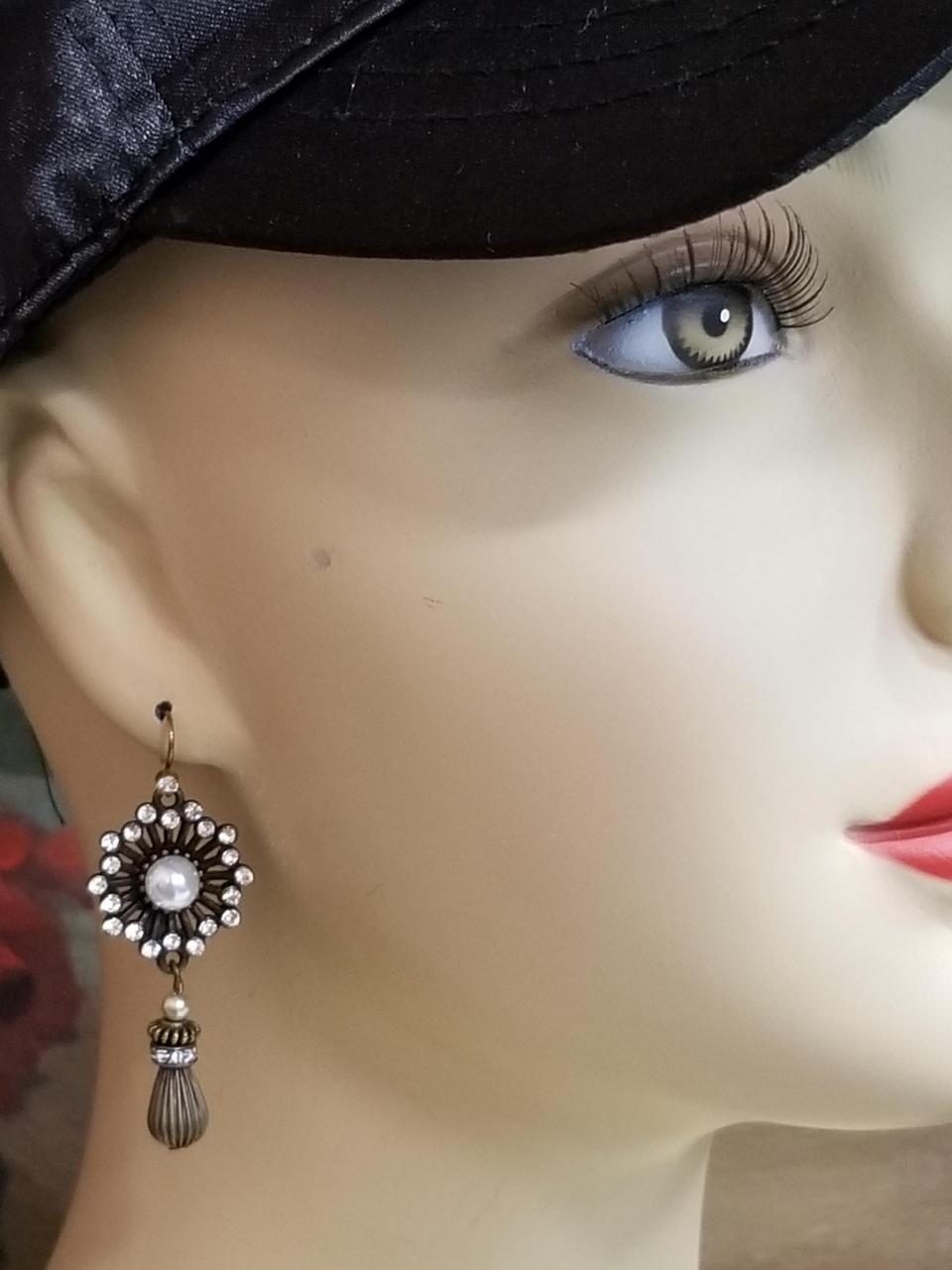Stunning Starburst and Pearl Dangle Earrings - Image 3