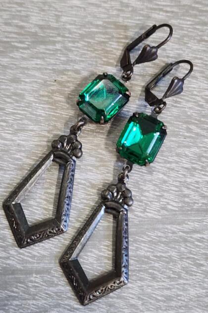 Middle Ages Emerald Green and Black Dangle Earrings